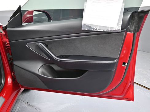 Used 2020 Tesla Model 3 Long Range image 39