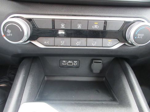 Used 2025 Nissan Altima 2.5 SV image 26