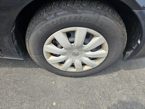 Used 2005 Toyota Camry LE FWD image 21