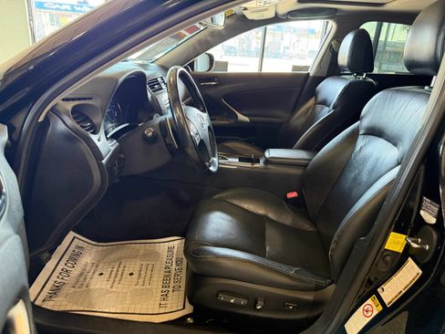 Used 2012 Lexus IS 250 w/ Premium Pkg Value Edition RWD image 8