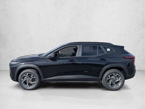 New 2026 Chevrolet Trax LT w/ Sunroof Package image 5