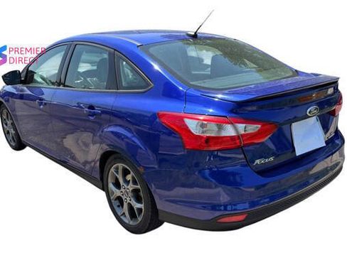 Used 2014 Ford Focus SE w/ Equipment Group 201A FWD image 3