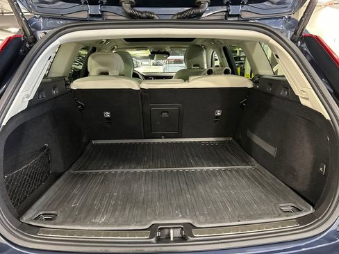 Used 2020 Volvo V60 T5 Cross Country w/ Protection Package AWD/4WD image 26
