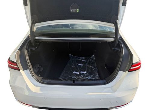 New 2026 BMW 530i xDrive AWD/4WD image 25