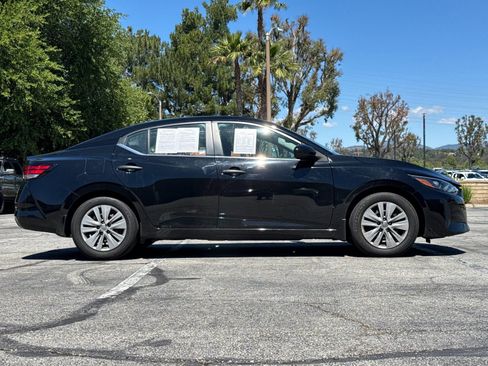 Used 2025 Nissan Sentra S image 3