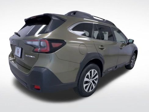 Certified 2025 Subaru Outback Premium AWD/4WD image 10