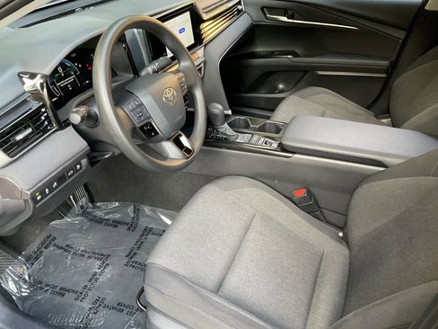 Used 2025 Toyota Camry LE image 22