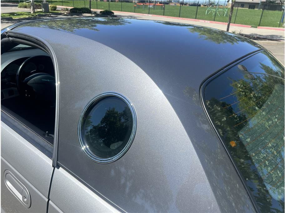 Used 2004 Ford Thunderbird RWD image 11