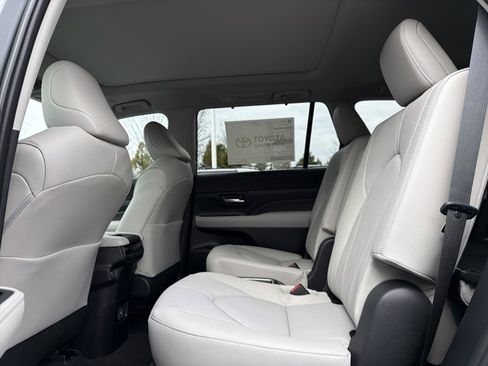 New 2026 Toyota Grand Highlander Limited image 20