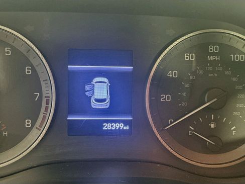 Used 2020 Hyundai Tucson Value AWD/4WD image 16