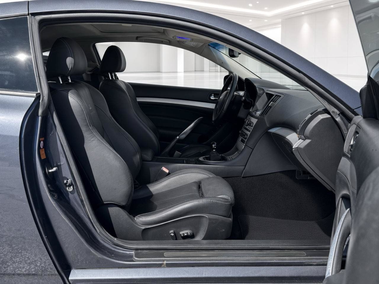 Used 2008 INFINITI G37 Sport w/ Premium Pkg RWD image 14