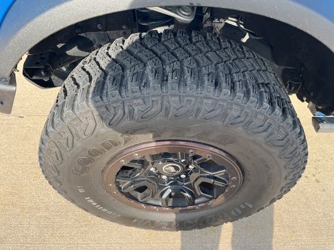 Used 2021 Ford Bronco Badlands image 10