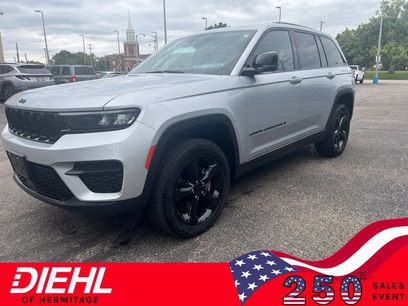 Used 2023 Jeep Grand Cherokee Altitude