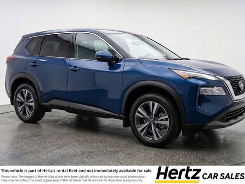 Used 2025 Nissan Rogue SV image 1