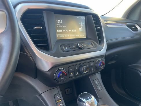 Used 2017 GMC Acadia SLE image 13