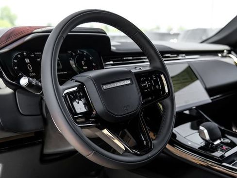 New 2026 Land Rover Range Rover Sport Dynamic SE AWD/4WD image 17