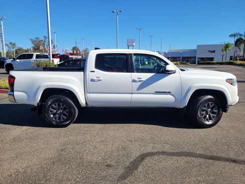 Used 2023 Toyota Tacoma SR5 RWD image 3