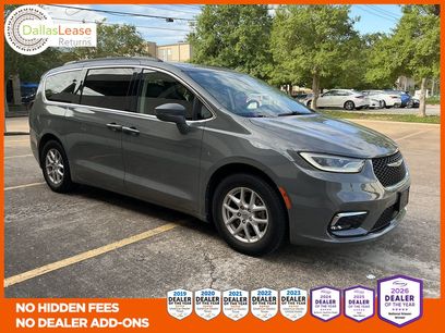 Used 2022 Chrysler Pacifica Touring-L