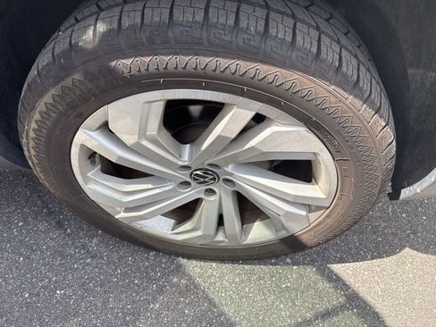 Used 2023 Volkswagen Atlas SE image 6