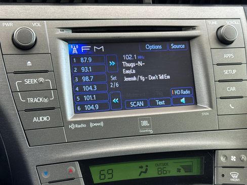 Used 2015 Toyota Prius Four FWD image 24