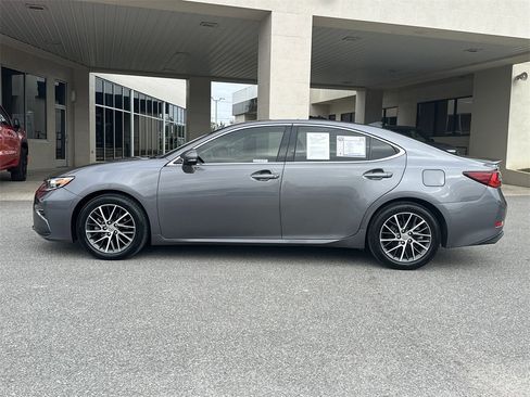 Used 2016 Lexus ES 350 image 4