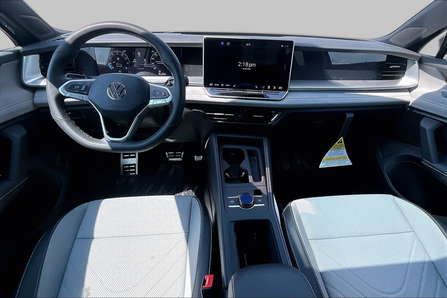 New 2026 Volkswagen Tiguan SE R-Line FWD image 5