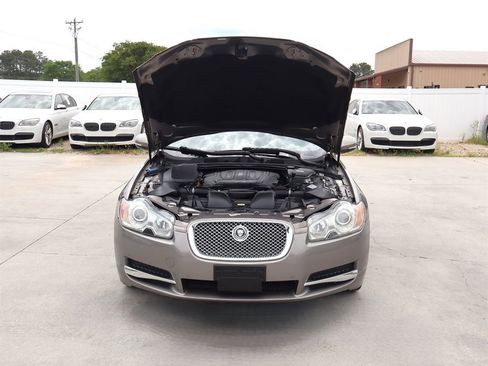 Used 2011 Jaguar XF Premium RWD image 40