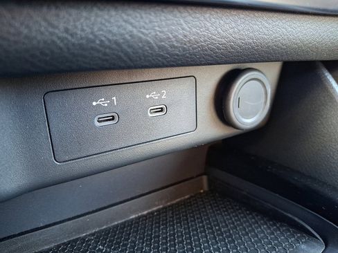 Certified 2025 Nissan Rogue SV image 23