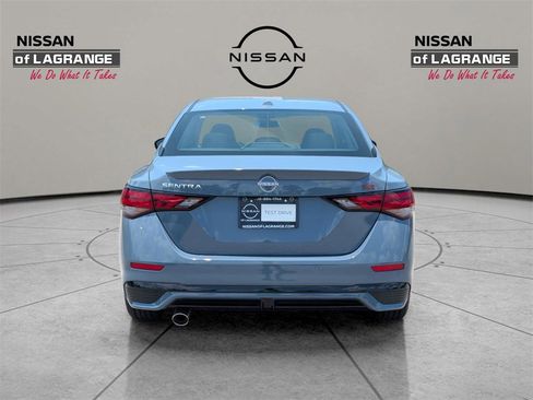 New 2025 Nissan Sentra SR image 6