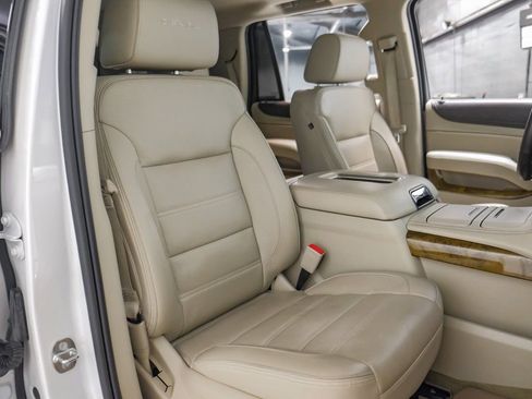 Used 2017 GMC Yukon Denali w/ Open Road Package image 32