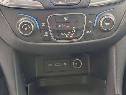 Used 2022 Chevrolet Equinox LT image 22