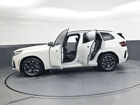 Used 2026 BMW X3 xDrive30 w/ M Sport Package image 37