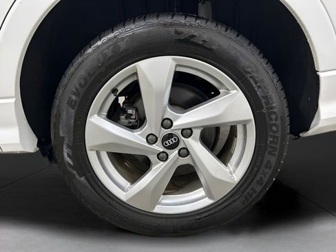 Used 2021 Audi Q3 2.0T Premium image 12