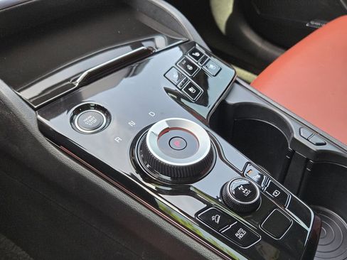 Used 2023 Kia Sportage SX Prestige image 9