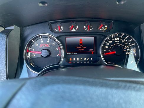 Used 2014 Ford F150 FX4 w/ Equipment Group 402A Luxury image 32