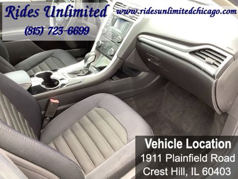 Used 2014 Ford Fusion SE FWD image 19