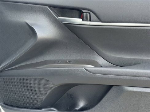 Used 2024 Toyota Camry SE image 26