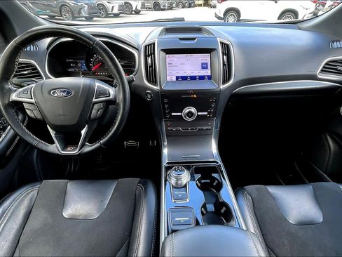 Used 2020 Ford Edge ST image 15