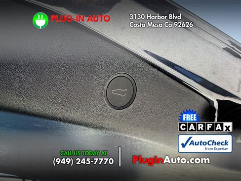 Used 2023 Tesla Model 3 Standard Range RWD image 12