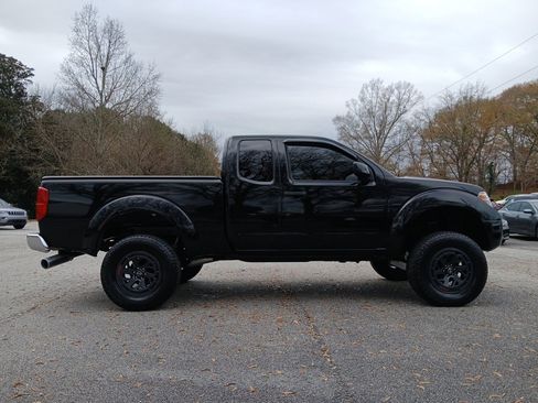 Used 2017 Nissan Frontier SV w/ SV Value Truck Package image 7