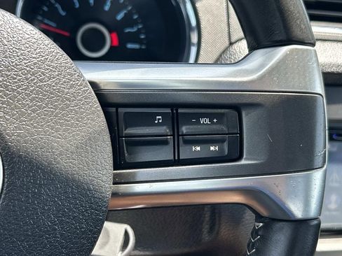 Used 2014 Ford Mustang Coupe RWD image 26