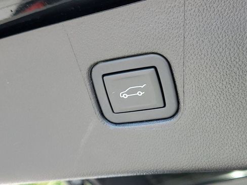 Certified 2024 Chevrolet Blazer LT w/ Convenience Package FWD image 32