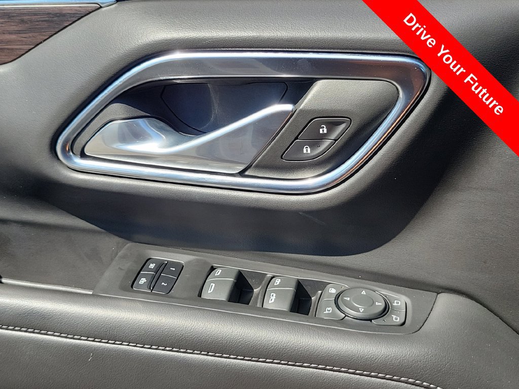Used 2023 Chevrolet Tahoe Z71 w/ Luxury Package AWD/4WD image 16