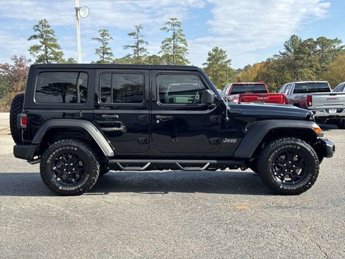 Used 2023 Jeep Wrangler Unlimited w/ 8.4" Radio Group image 11