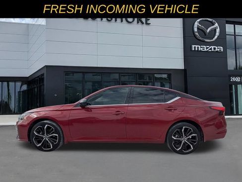Used 2023 Nissan Altima 2.5 SR AWD/4WD image 6