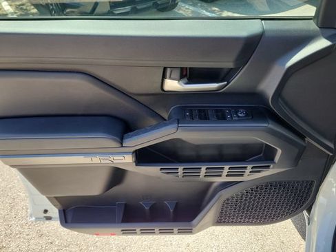 Used 2024 Toyota Tacoma TRD Sport AWD/4WD image 15