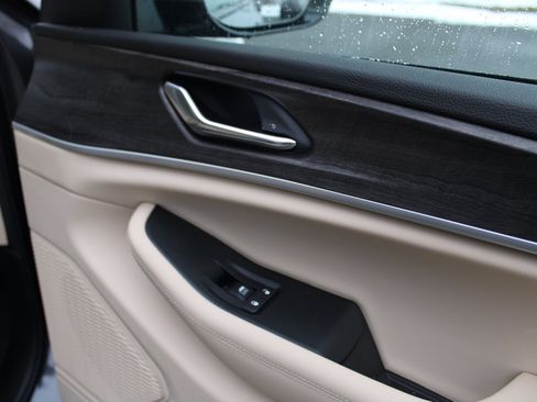 New 2025 Jeep Grand Cherokee Limited image 20