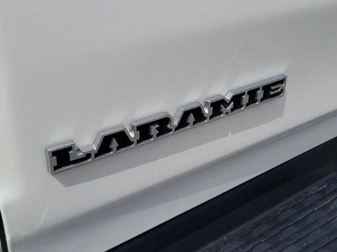 Used 2022 RAM 1500 Laramie AWD/4WD image 9