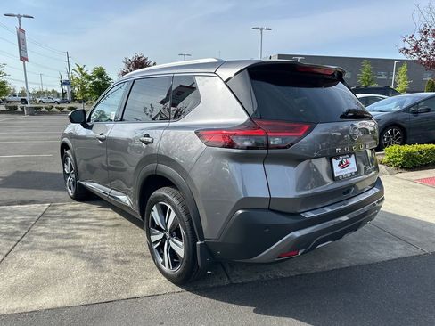Used 2023 Nissan Rogue SL AWD/4WD image 3
