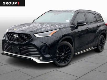 Used 2023 Toyota Highlander XSE